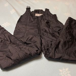 Skier brand ladies SM S (8)ski Bibs for snow one piece.Runs Small,like a sz 6